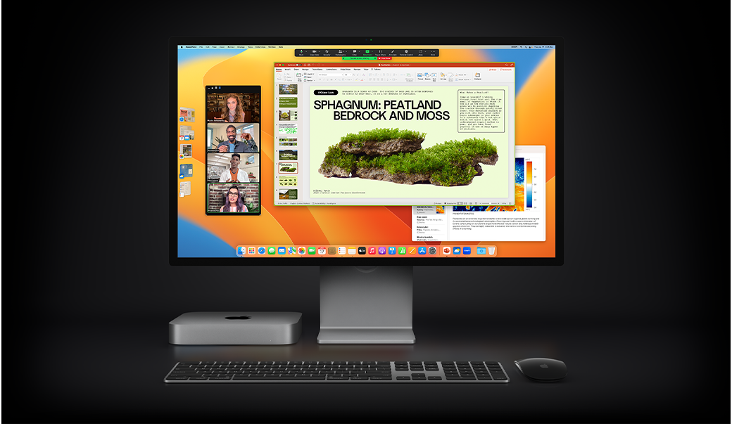 Mac mini med Magic Mouse, Magic Keyboard og Studio Display som viser en Microsoft PowerPoint-presentasjon som deles i et Zoom-møte, med Notater-appen i bakgrunnen.