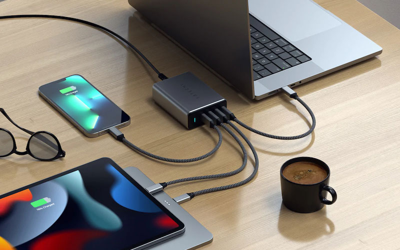 Apple MacBook Pro, iPhone and iPad charging